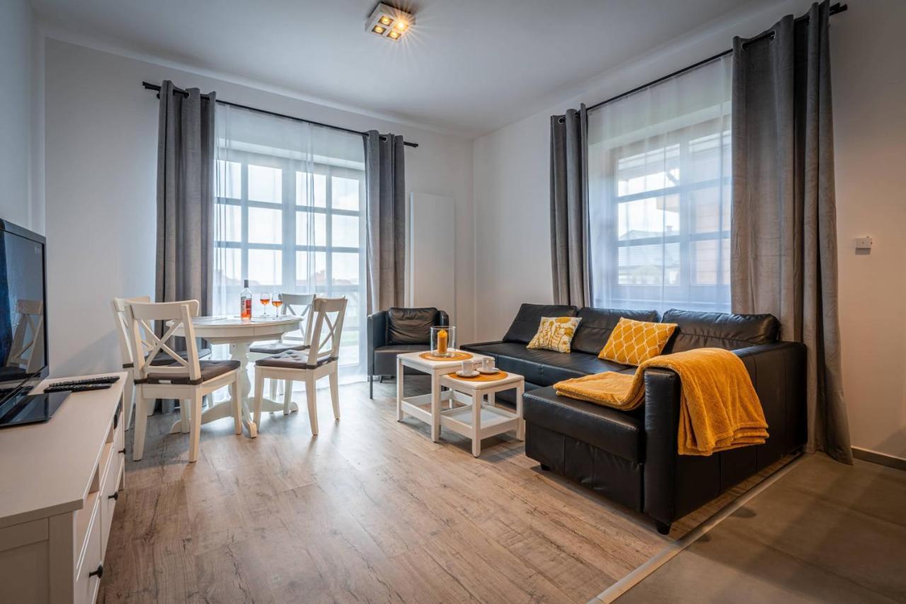 Apartamenty Ustronne Lisciasta Екстериор снимка